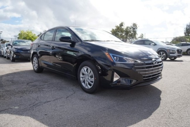 2019 Hyundai Elantra black 2 | Evolution Leasing