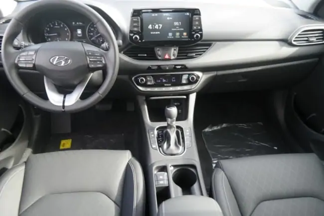 2019 Hyundai Elantra Gt Interior Evolution Leasing
